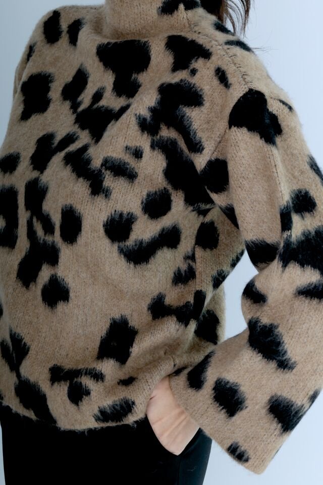 Dik Yaka Leopar Kazak